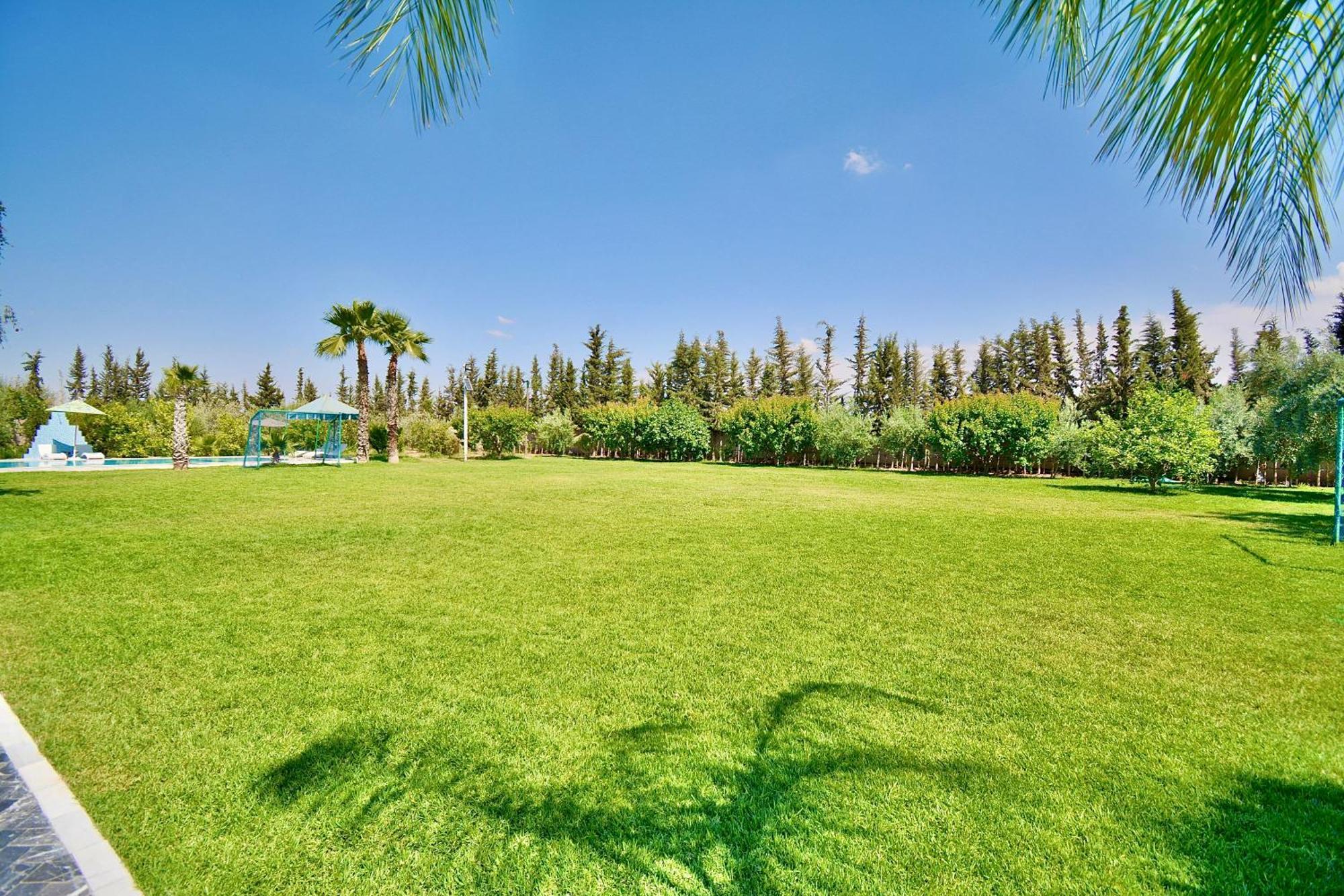 Ferme De Vacances Avec Une Grande Villa A Marrakech Marrakesh Exterior photo
