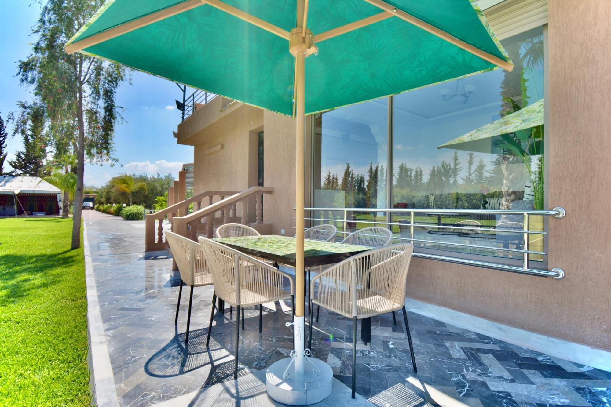 Ferme De Vacances Avec Une Grande Villa A Marrakech Marrakesh Exterior photo
