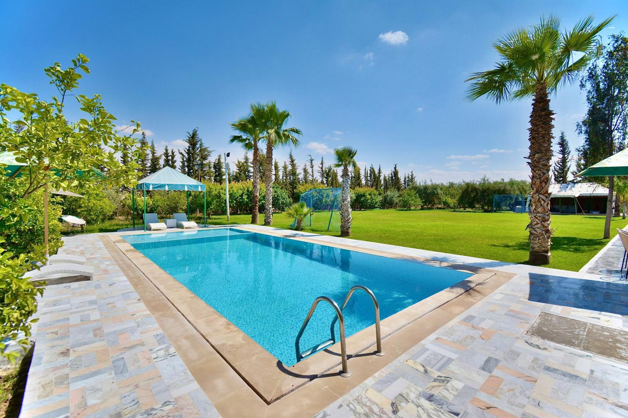 Ferme De Vacances Avec Une Grande Villa A Marrakech Marrakesh Exterior photo